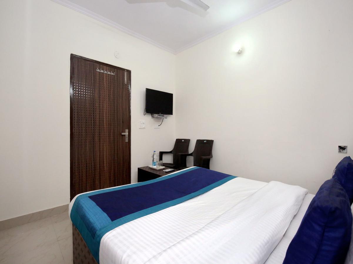 אמריצר Oyo 10075 Hotel Kaydee מראה חיצוני תמונה