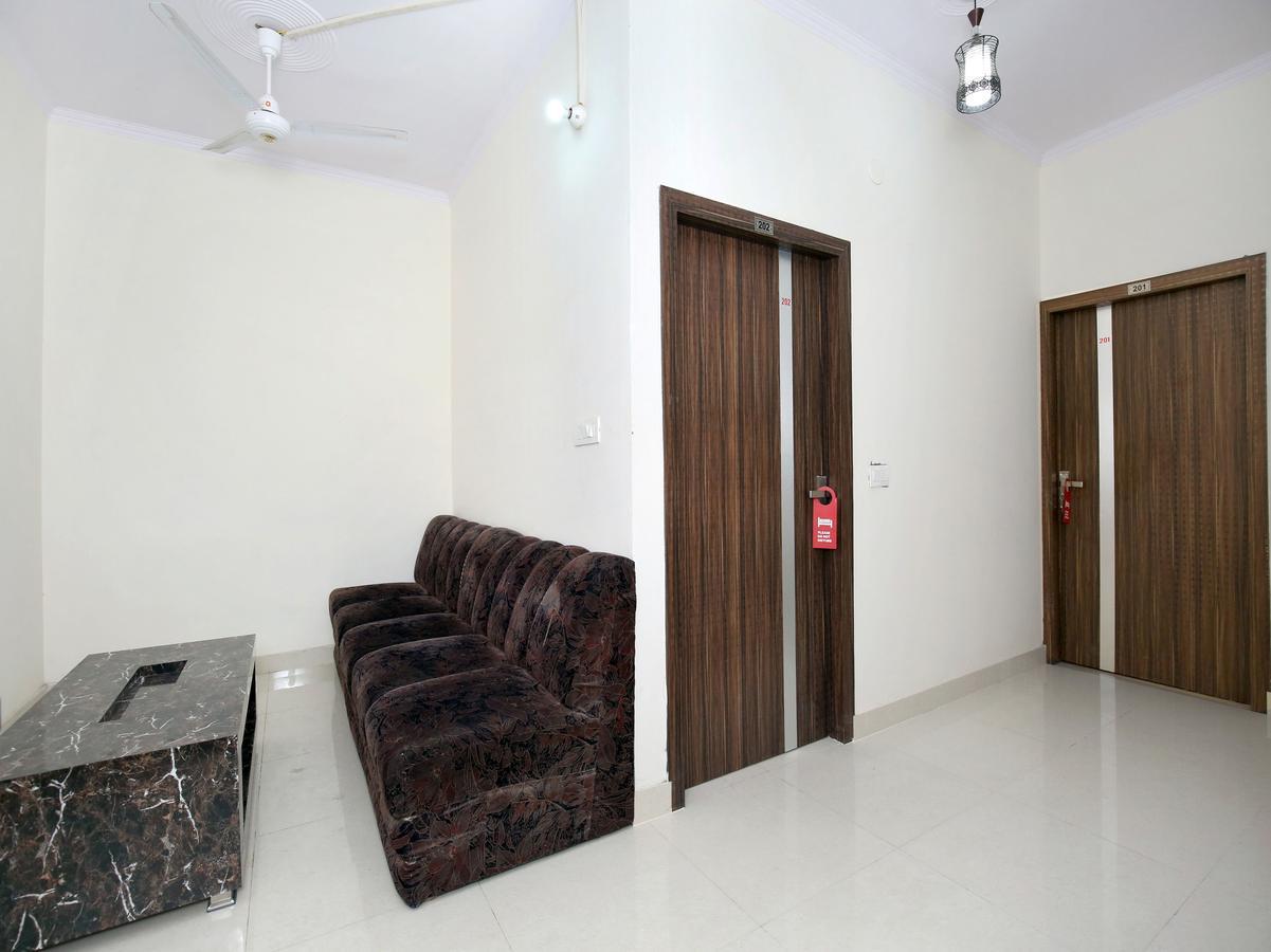 אמריצר Oyo 10075 Hotel Kaydee מראה חיצוני תמונה